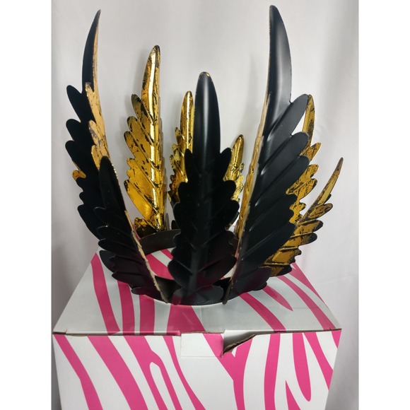 Pink Zebra metal fern leaf frame - Picture 4 of 4